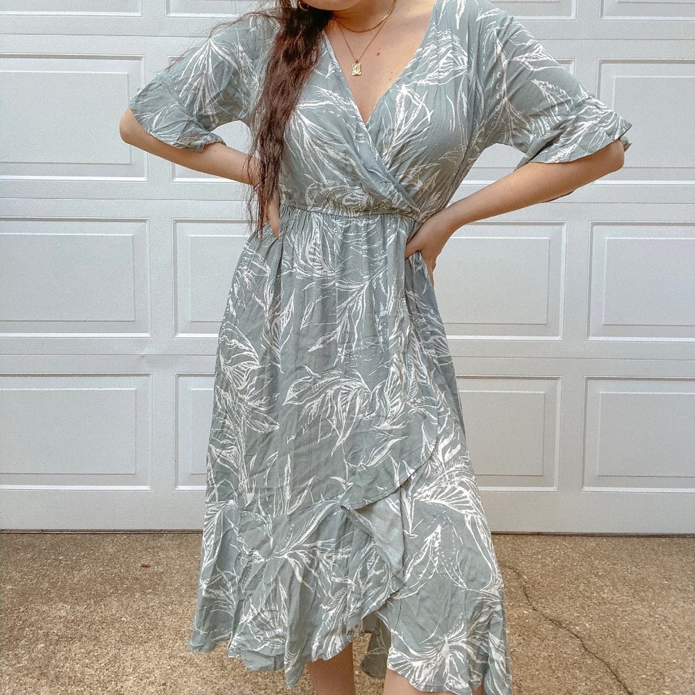 Boutique Blue And White Floral Wrap Dress NWOT